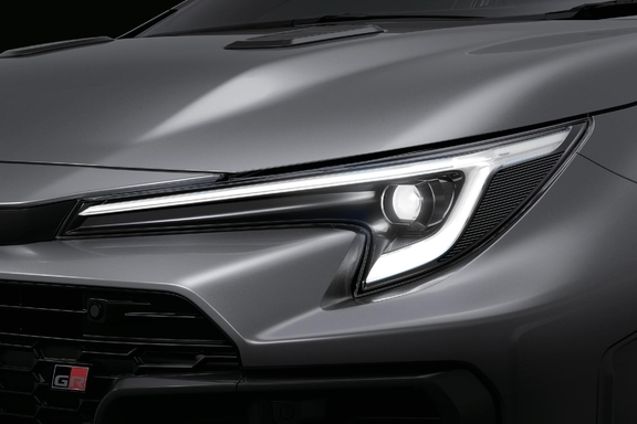 Bi-Beam LEDヘッドランプ(マニュアルレベリング機能付)+LEDターンランプ+LEDクリアランスランプ&LEDデイライト