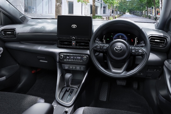 Z（ハイブリッド・2WD）