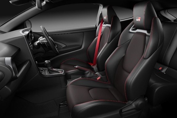 シート　RZ“High performance”［GR-DAT（8AT・4WD）］