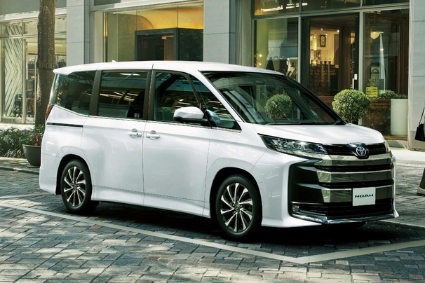 【モデル入り素材】S-Z（ハイブリッド・2WD・7人乗り）