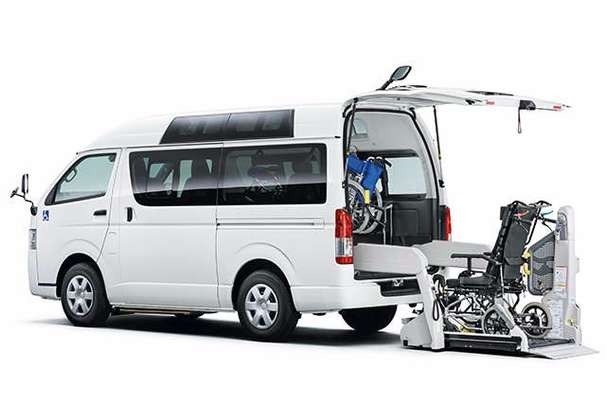 旭川 トヨタ ハイエース 車いす仕様車“Aタイプ”ルーフサイドウインドウ装着車 2WD・2000ガソリン ロング・標準ボディ